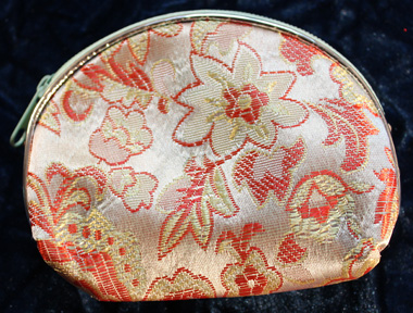 Brocade Beige Zipper Pendulum Pouch